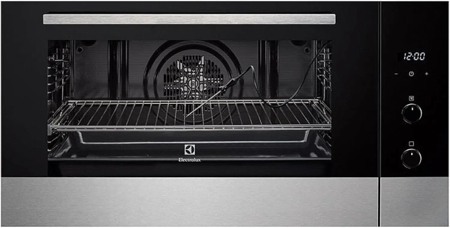 Electrolux EOM5420AAX 70 cm fingerprint-resistant stainless steel built-in electric oven with multifunction cooking.
