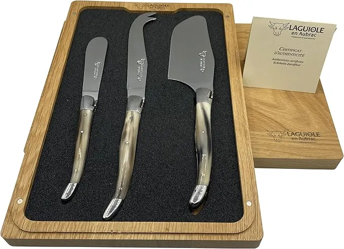 Laguiole En Aubrac 3-piece cheese set with buffalo horn handles.