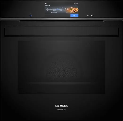 Siemens iQ700 built-in electric oven with FullSteam function and 71L capacity.