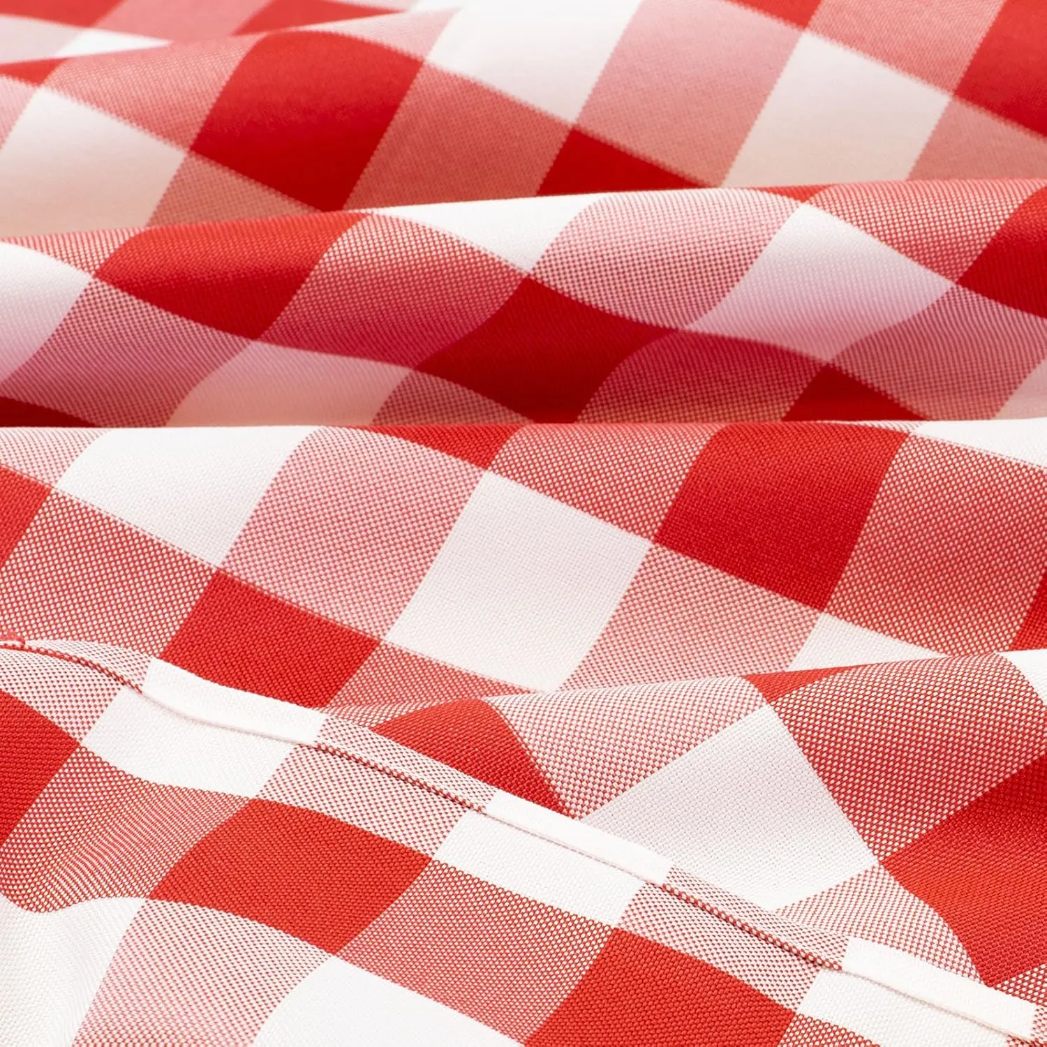 checker tablecloth red 2