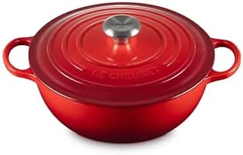 le creuset cast iron soup pot 1