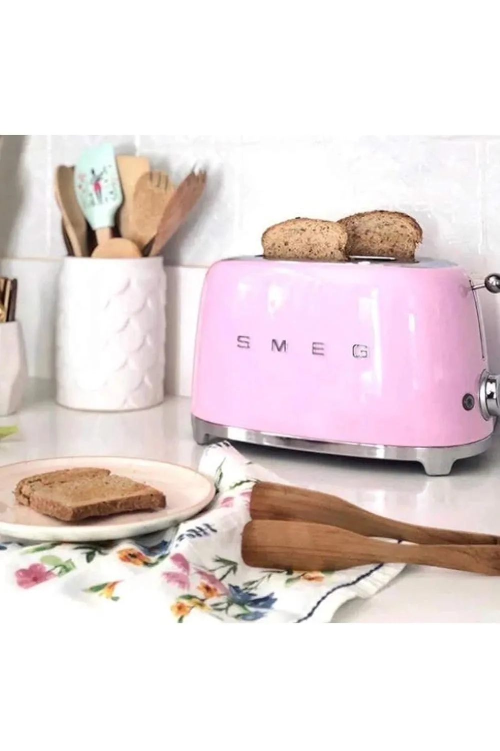 smeg 4 slice toaster pastel pink 2