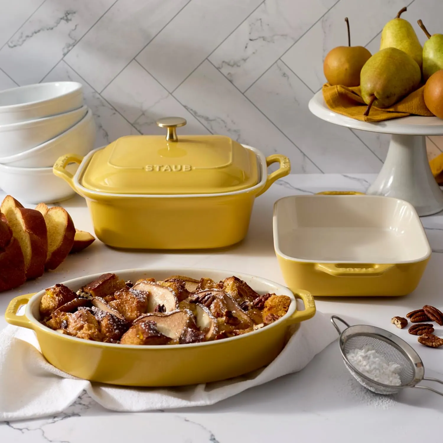 staub ceramic baking pans 2