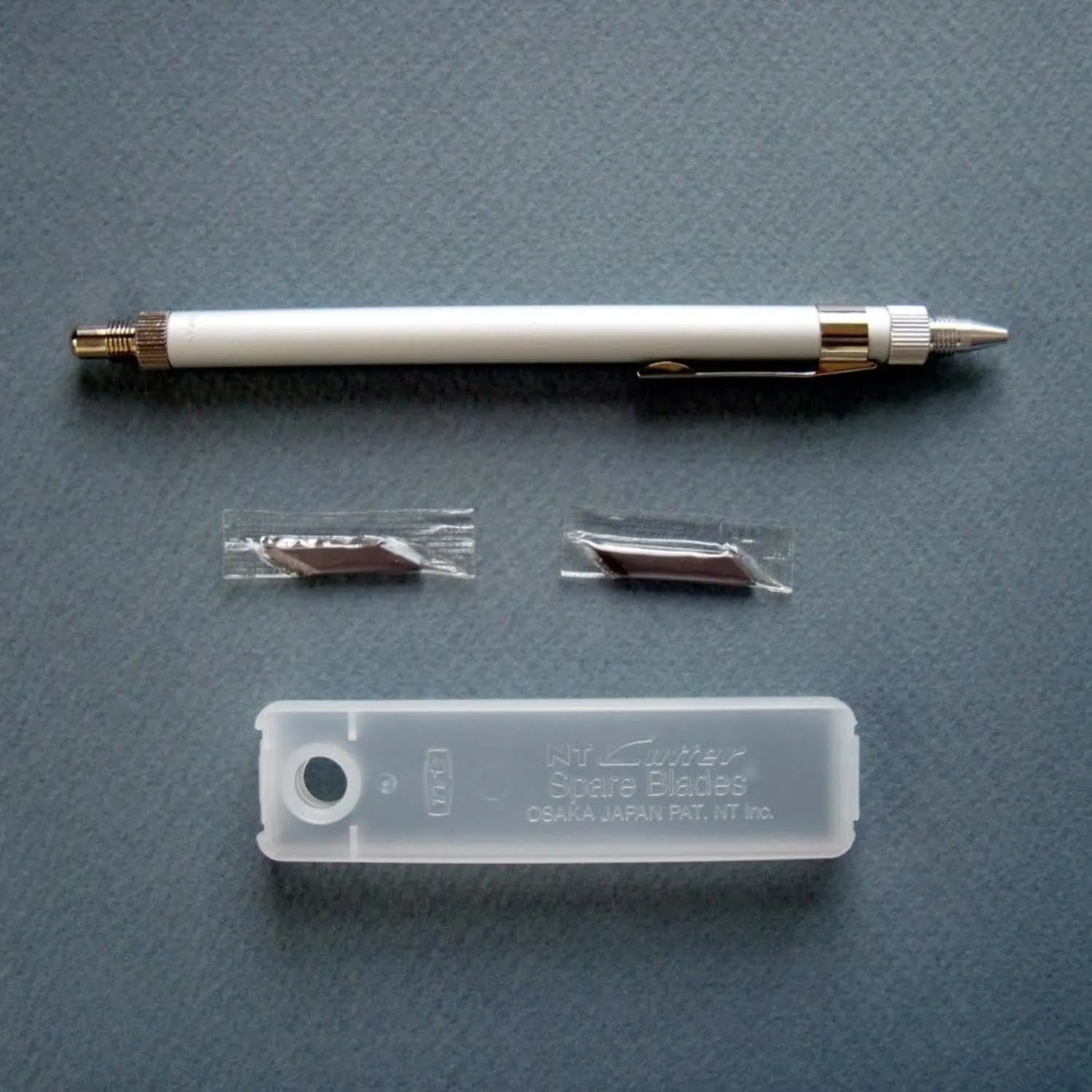 aluminum art knife 2
