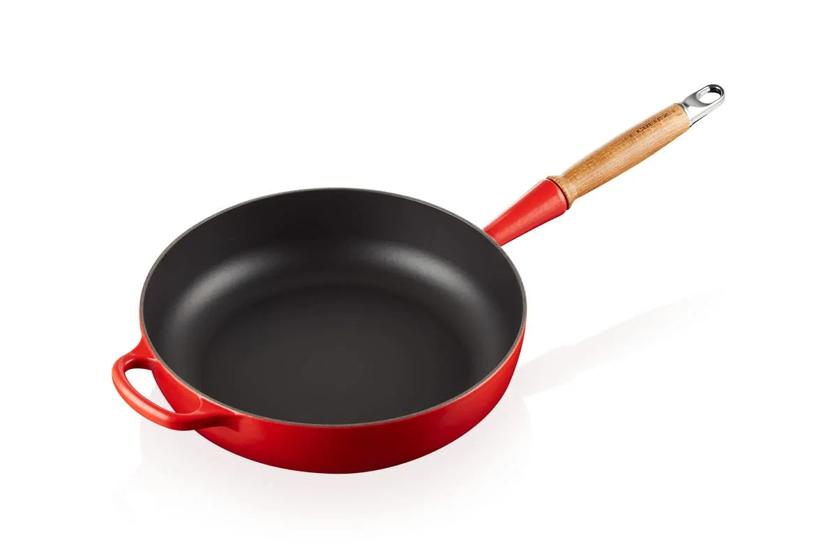 le creuset cast iron pan 1