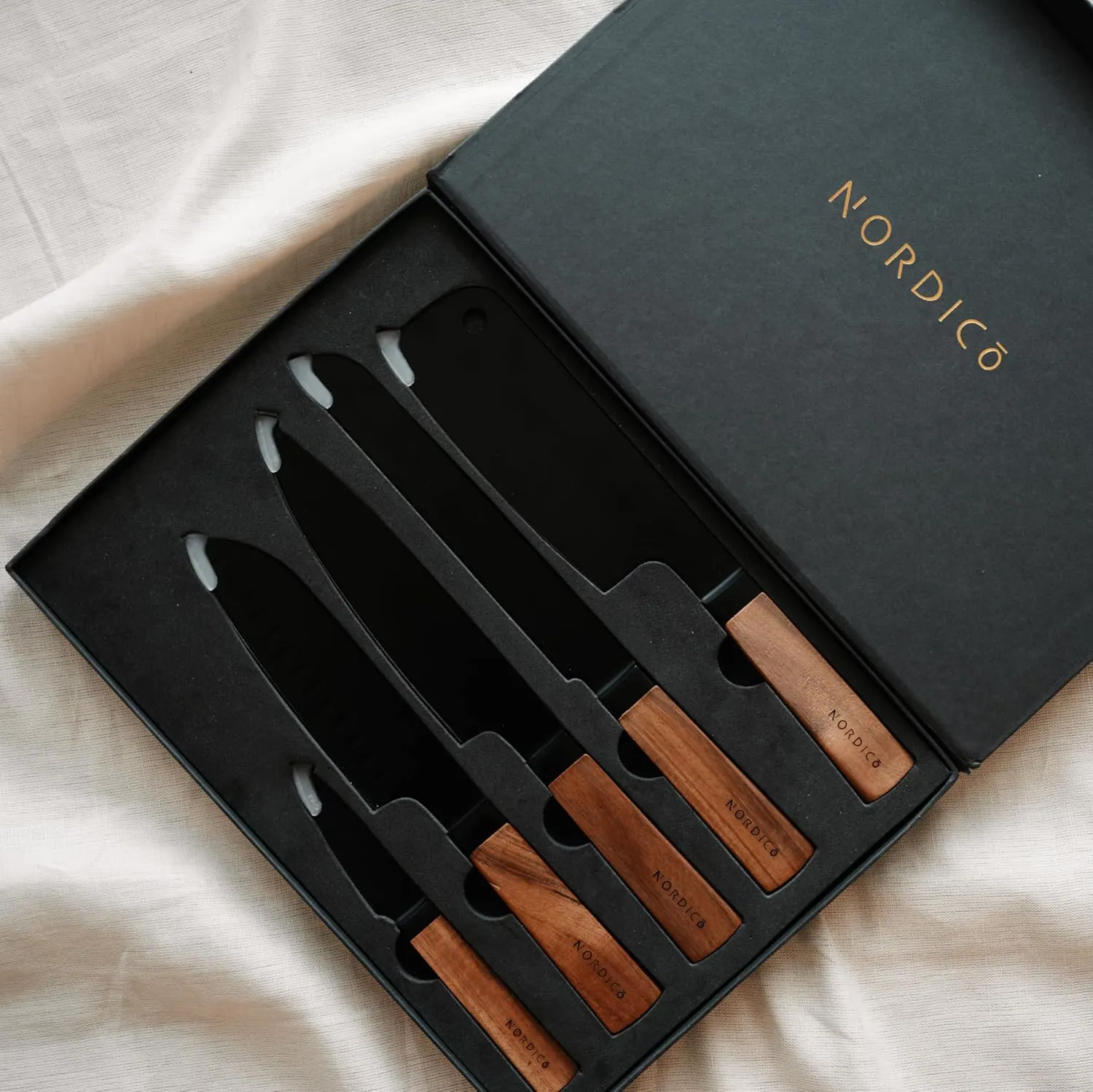 nordico knife set acacia 1