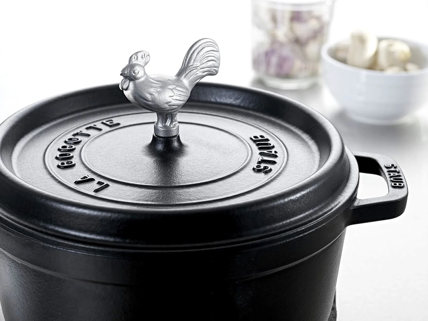 staub chicken lid knob 2