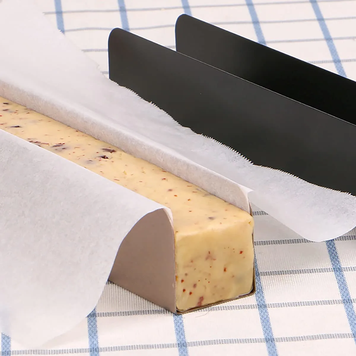 u shape cake pan 2
